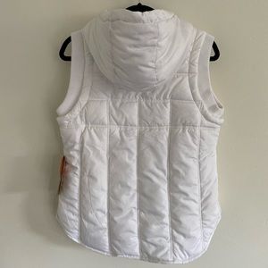 NWT Ruff Hewn white zip up puffer vest with Sherpa lined hood.